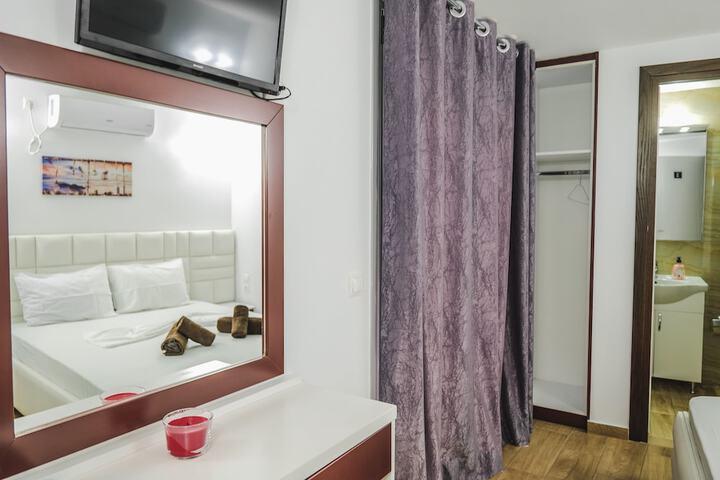 Room 25 of 45