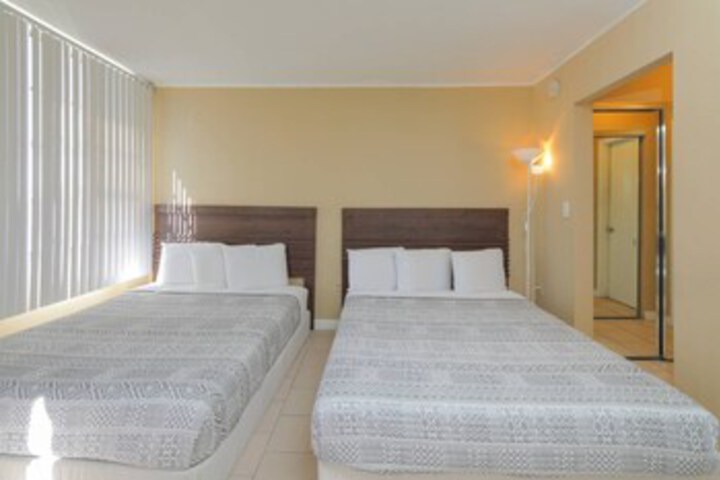 Beautiful Property in Hallandale Beach in Hallandale Beach, FL