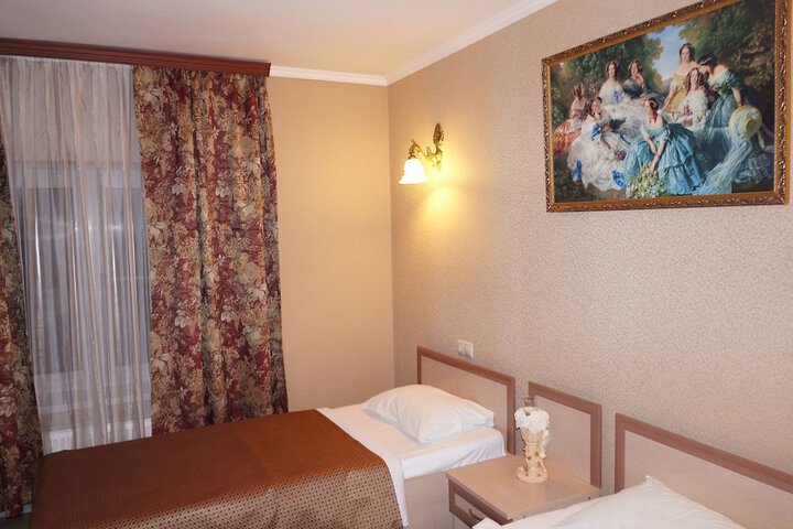 Room 15 of 42
