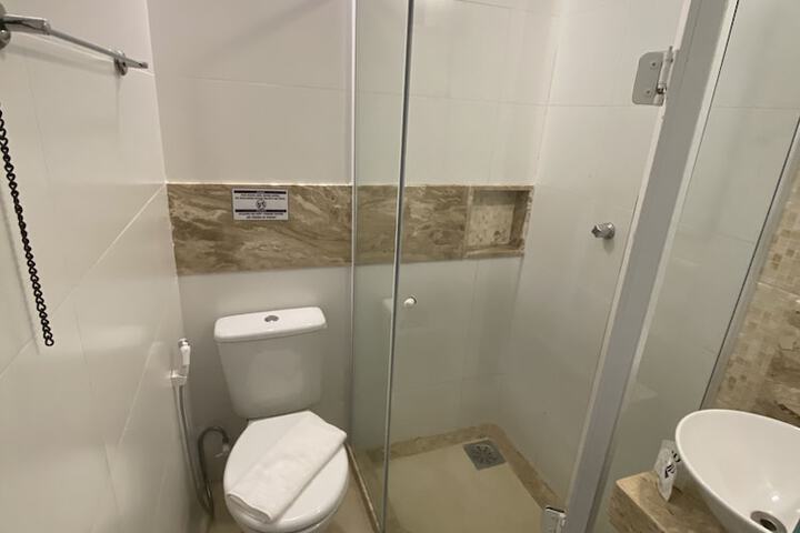 Room 11 of 40