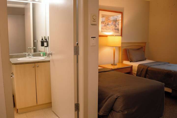 Room 18 of 80