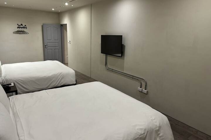 Room 26 of 49