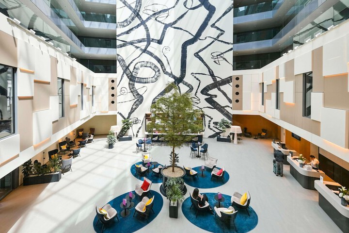 Mercure Geneva Airport in Meyrin