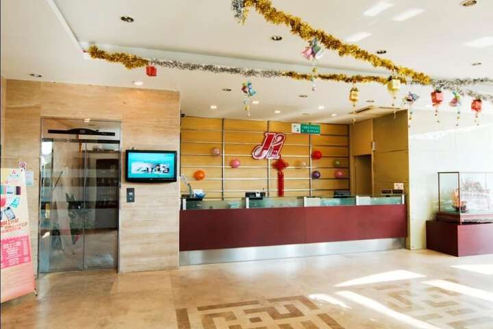 Lobby Entry