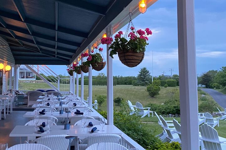 Dining 60 of 64