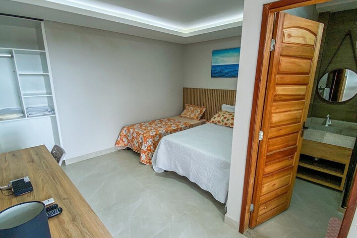 Room 6 of 110