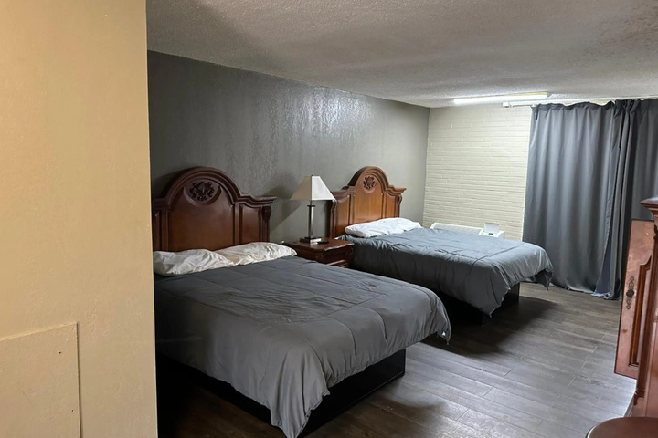 guest_rooms