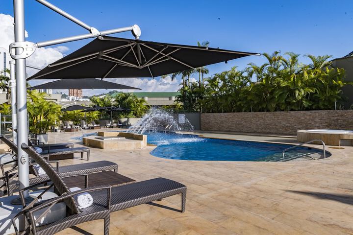 Hotel with Pool