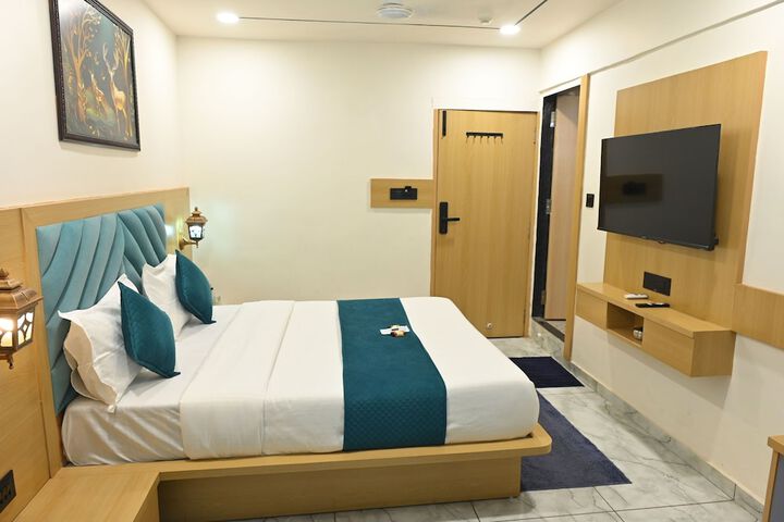 Room 19 of 36