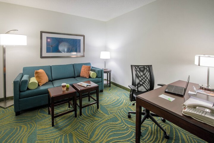 Room 8 of 22