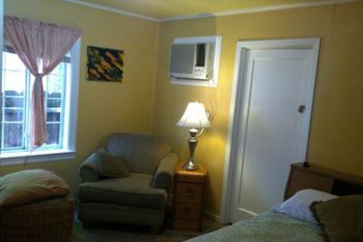 Room 9 of 26