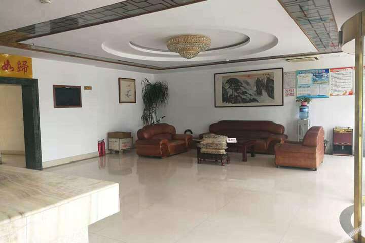 AA Hotel Chain (Linyi Wanda Plaza)