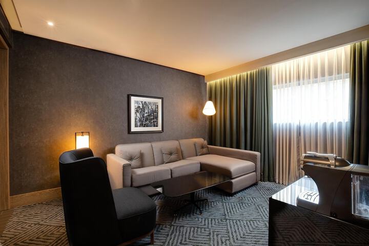 Room 74 of 127