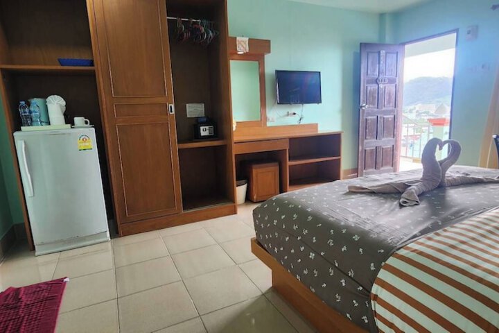 Room 58 of 77