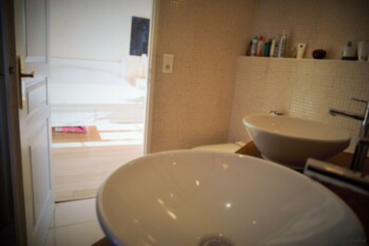 Room 3 of 29