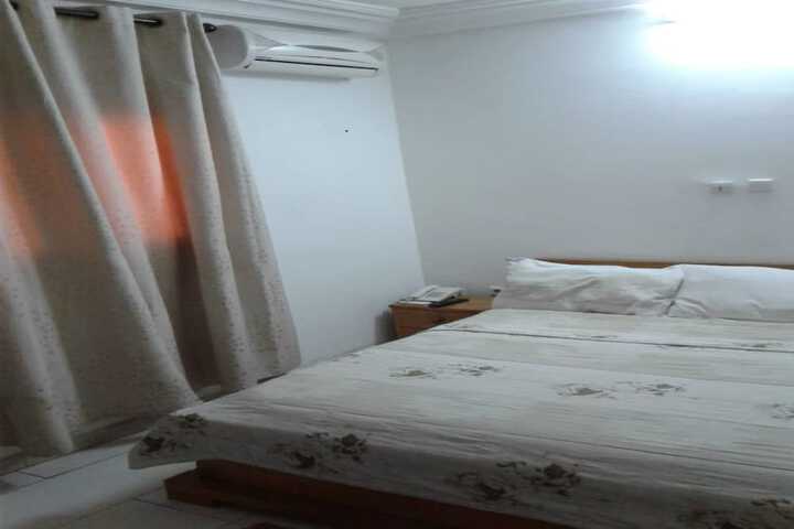 Room 3 of 11