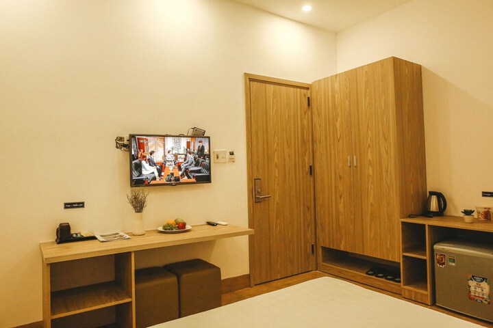 Room 7 of 32