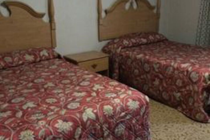 Room 8 of 20