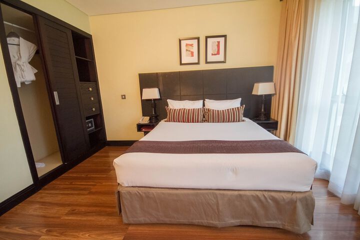 Room 12 of 89