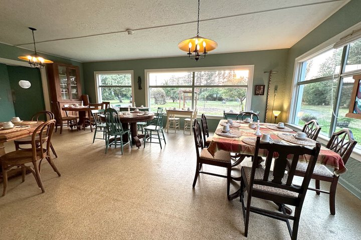 Dining 50 of 62