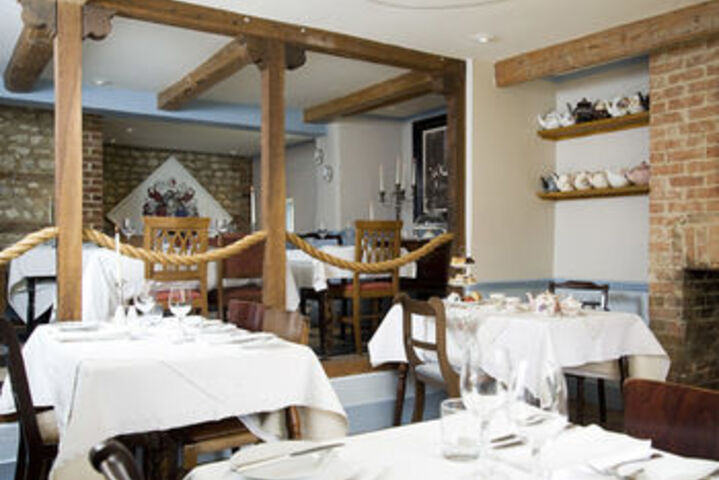Dining 60 of 61
