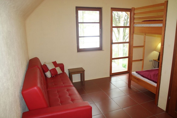 Room 6 of 14