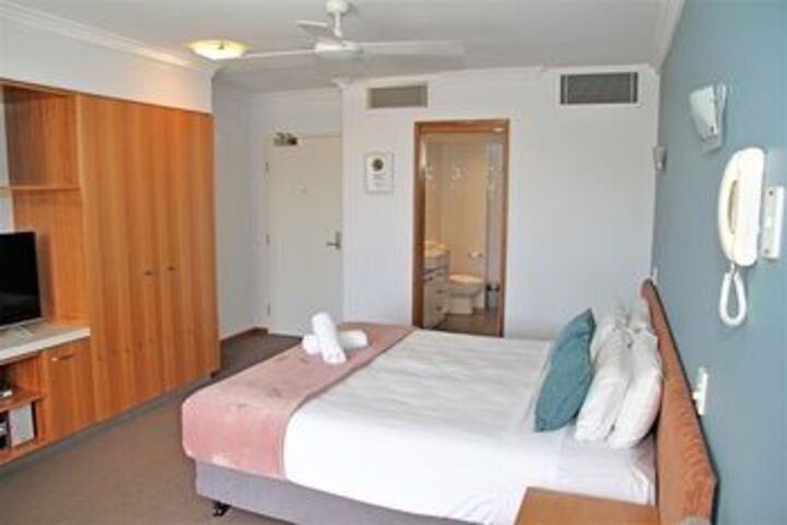Room 31 of 107