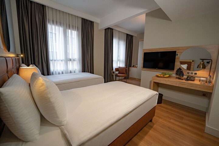 Room 18 of 110