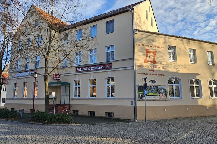 Hotel 56 of 57