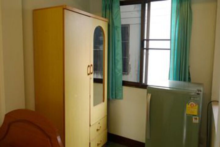 Room 8 of 24