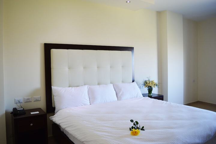 Room 20 of 107