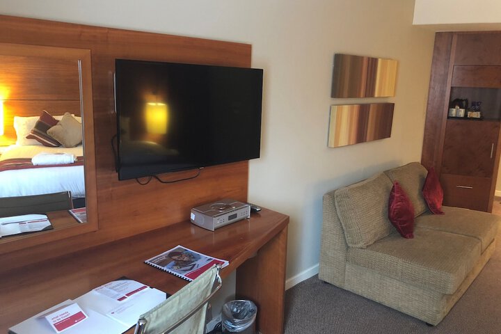 Room 8 of 40