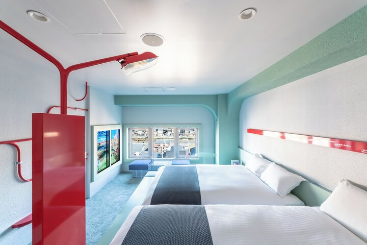 Room 82 of 118