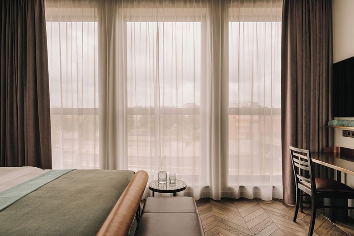 Room 26 of 92
