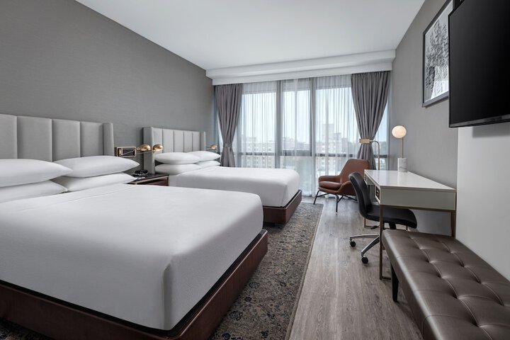 2 Double Beds (7 of 8)