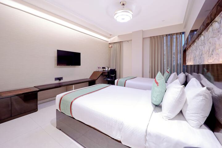 Room 16 of 42