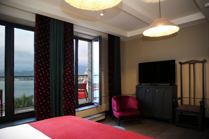 Room 22 of 43