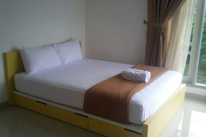 Room 5 of 44