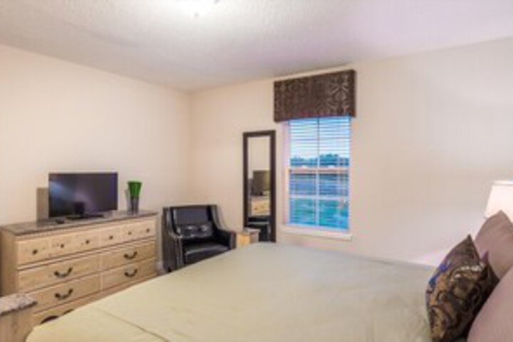Room 12 of 20