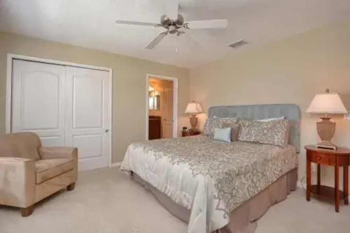 Room 3 of 8