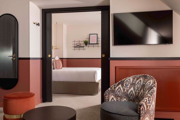 Room 53 of 103
