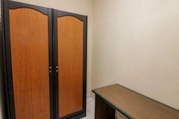 Room 33 of 61