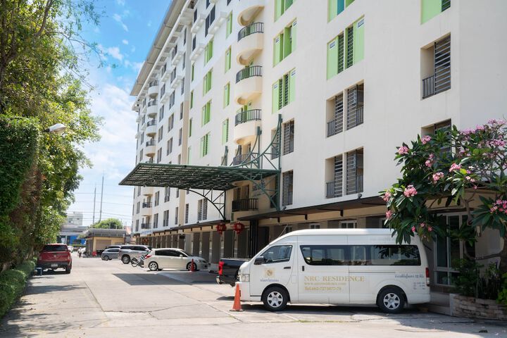 Hotel Entry