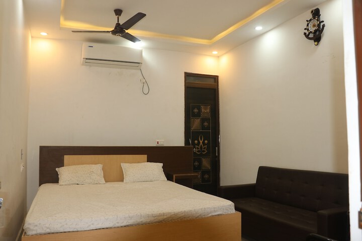 Room 12 of 55
