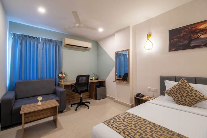 Room 11 of 24
