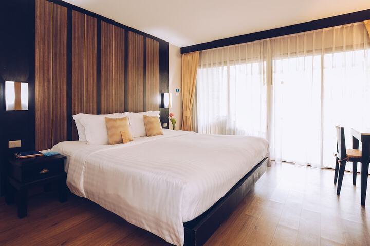 Room 25 of 152