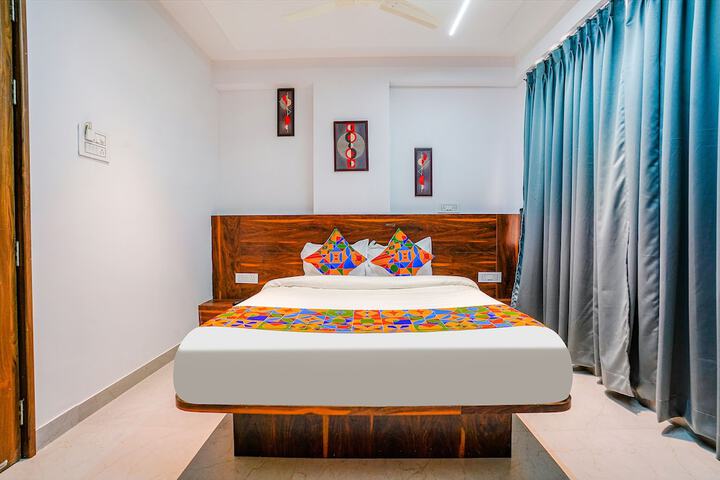 Room 14 of 34