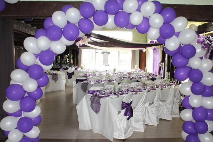Ballroom/Hall 48 of 54
