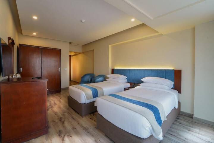 Room 8 of 20