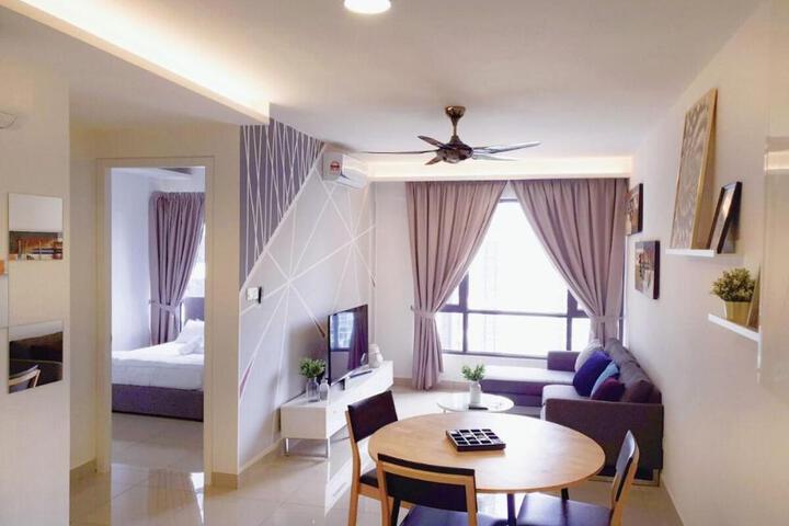 Cyberjaya Eclipse 5+2 PAX Suite + Roof Top Pool